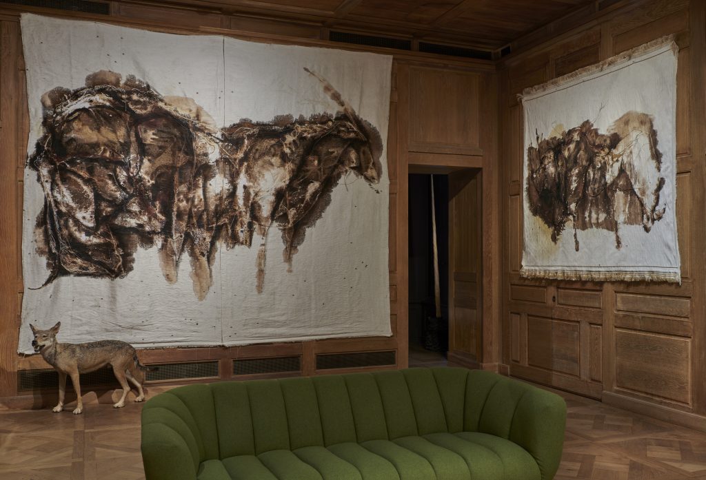 Lionel Sabaté, salle du cerf et du loup © Marc Domage Fondation François Sommer musée de la Chasse et de la Nature